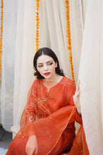 Load image into Gallery viewer, Gul e Mehér
